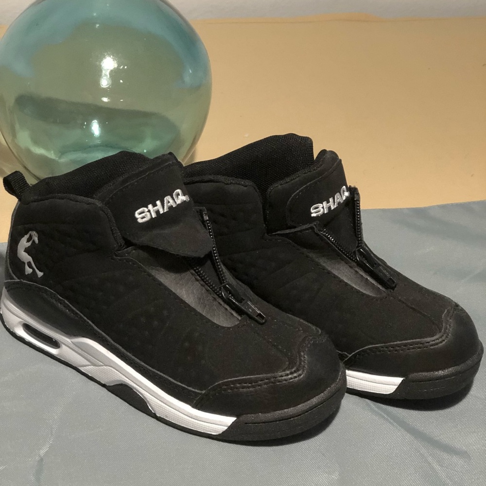 Shaq black sneakers size 13